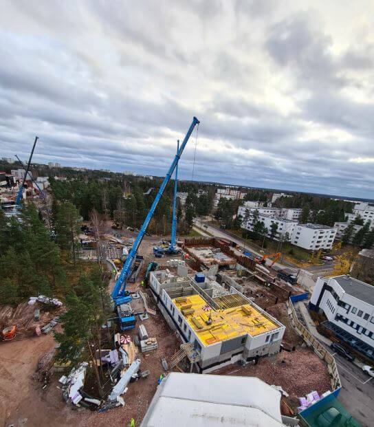 Aarhollin 1. krs elementtiasennus käynnissä!